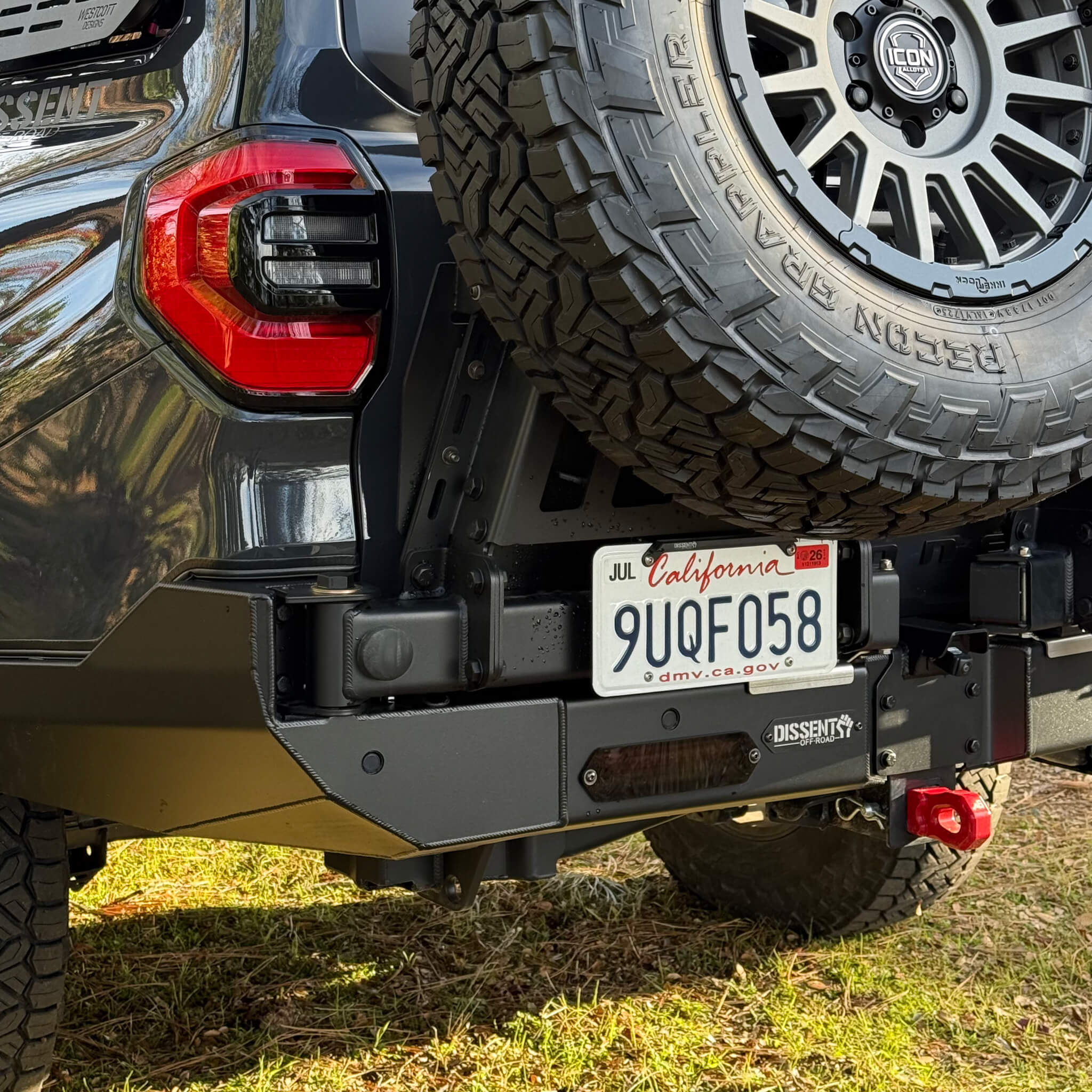 Tire Carrier Swing-out - Image 14