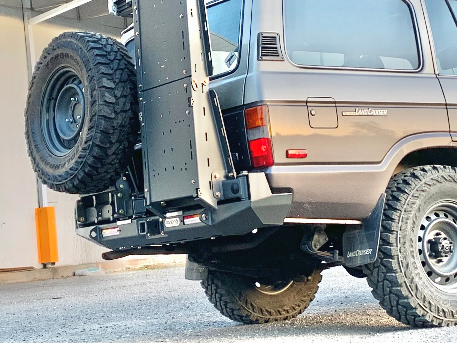 FJ60/62 Rear Bumper - Image 7