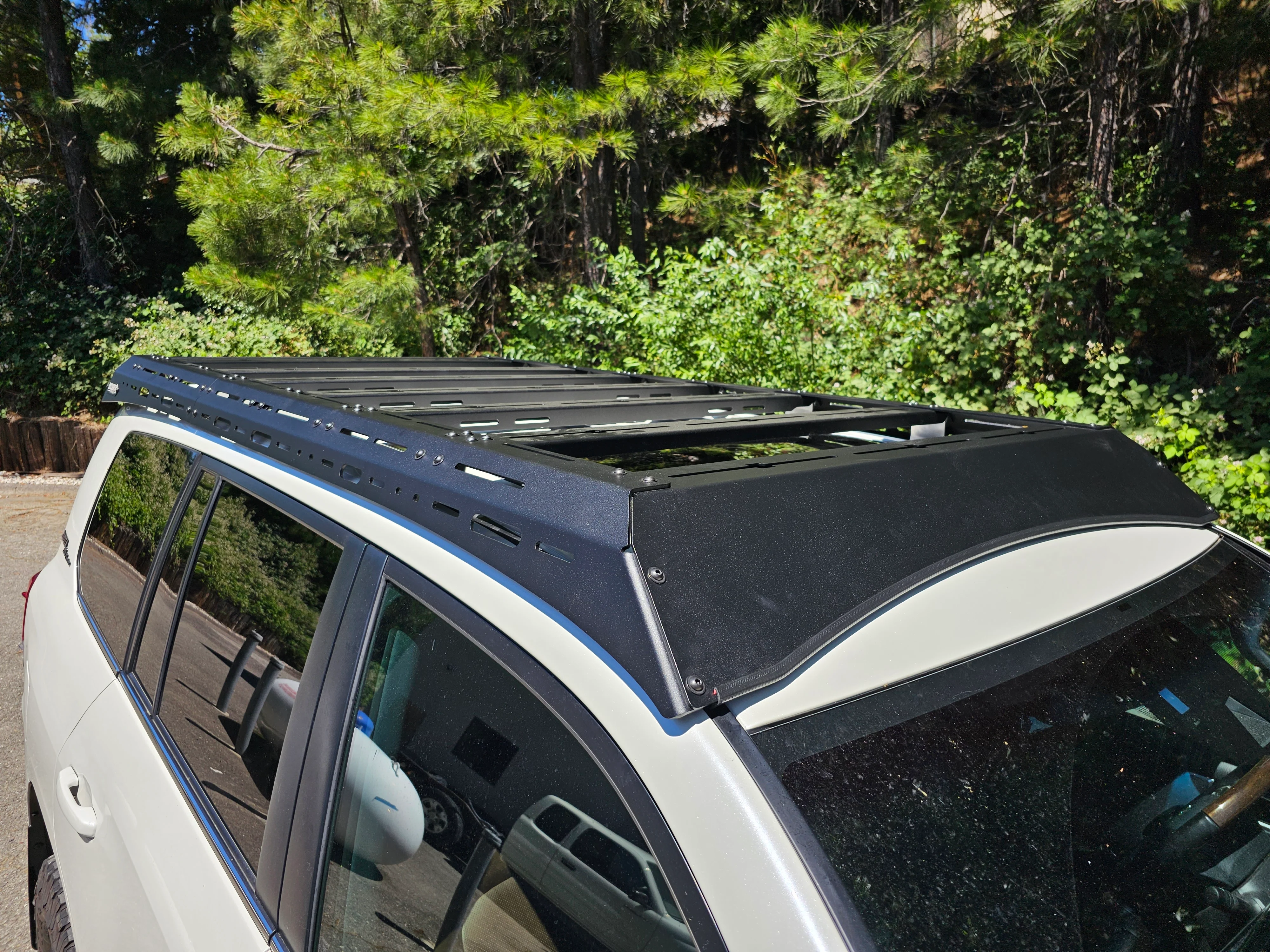 LC200 Aluminum Roof Rack - Image 3