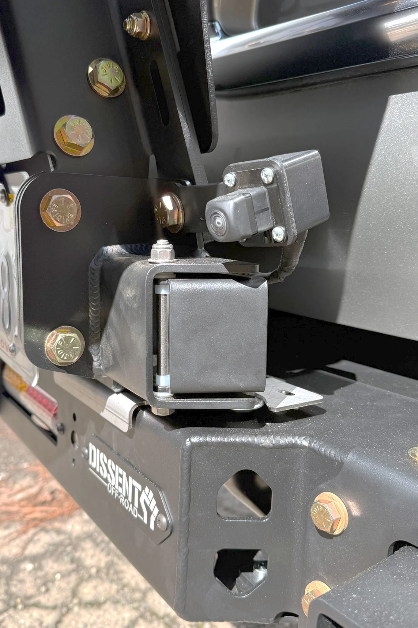 Swing-Out Camera Mount - Image 4
