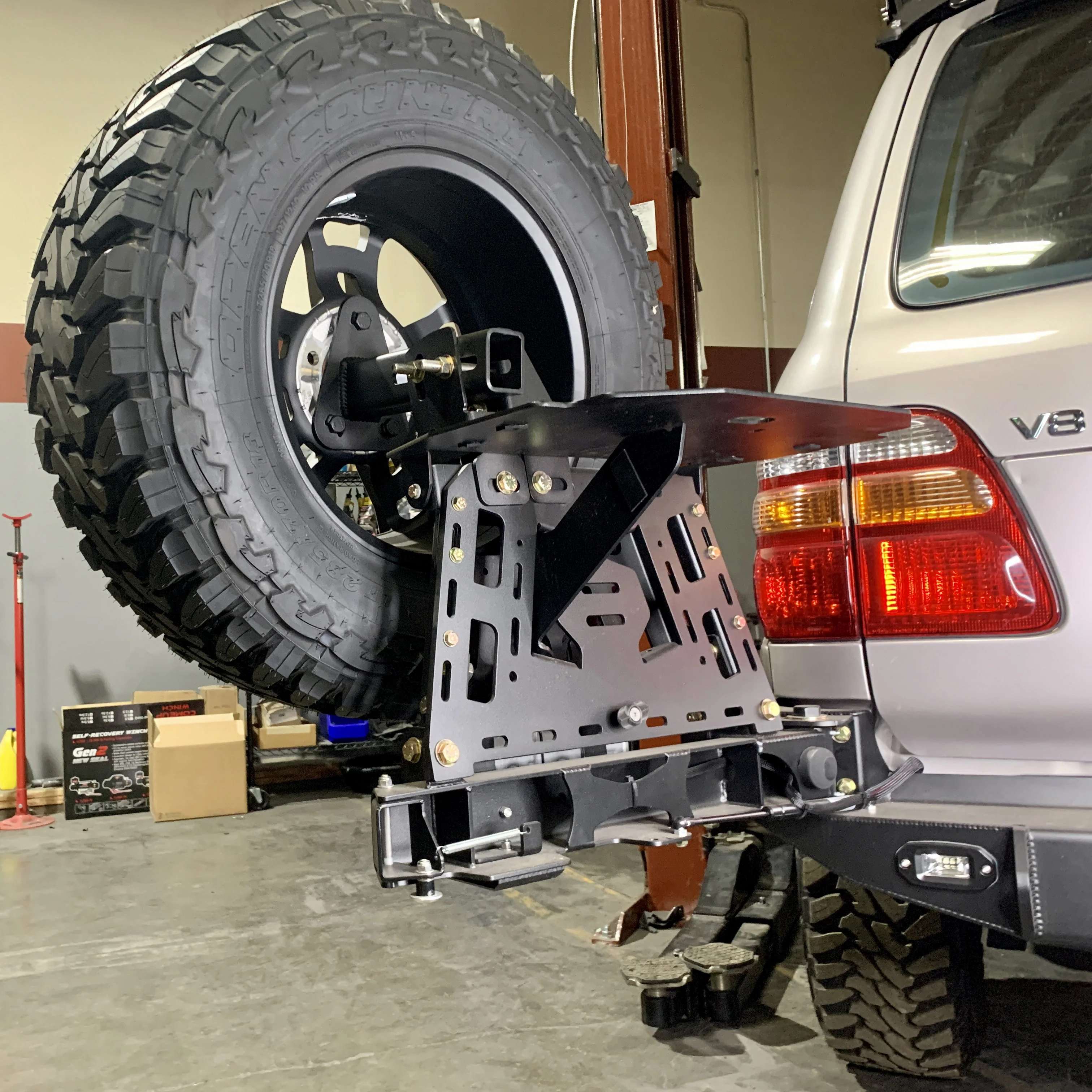 Tire Carrier Swing-out - Image 3