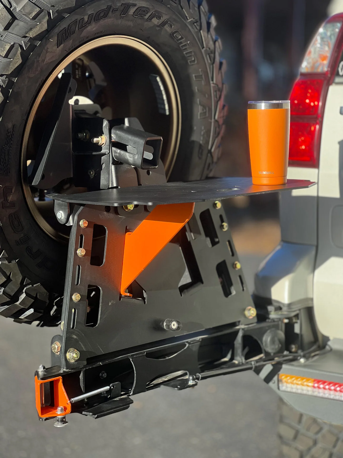 Tire Carrier Swing-out - Image 6