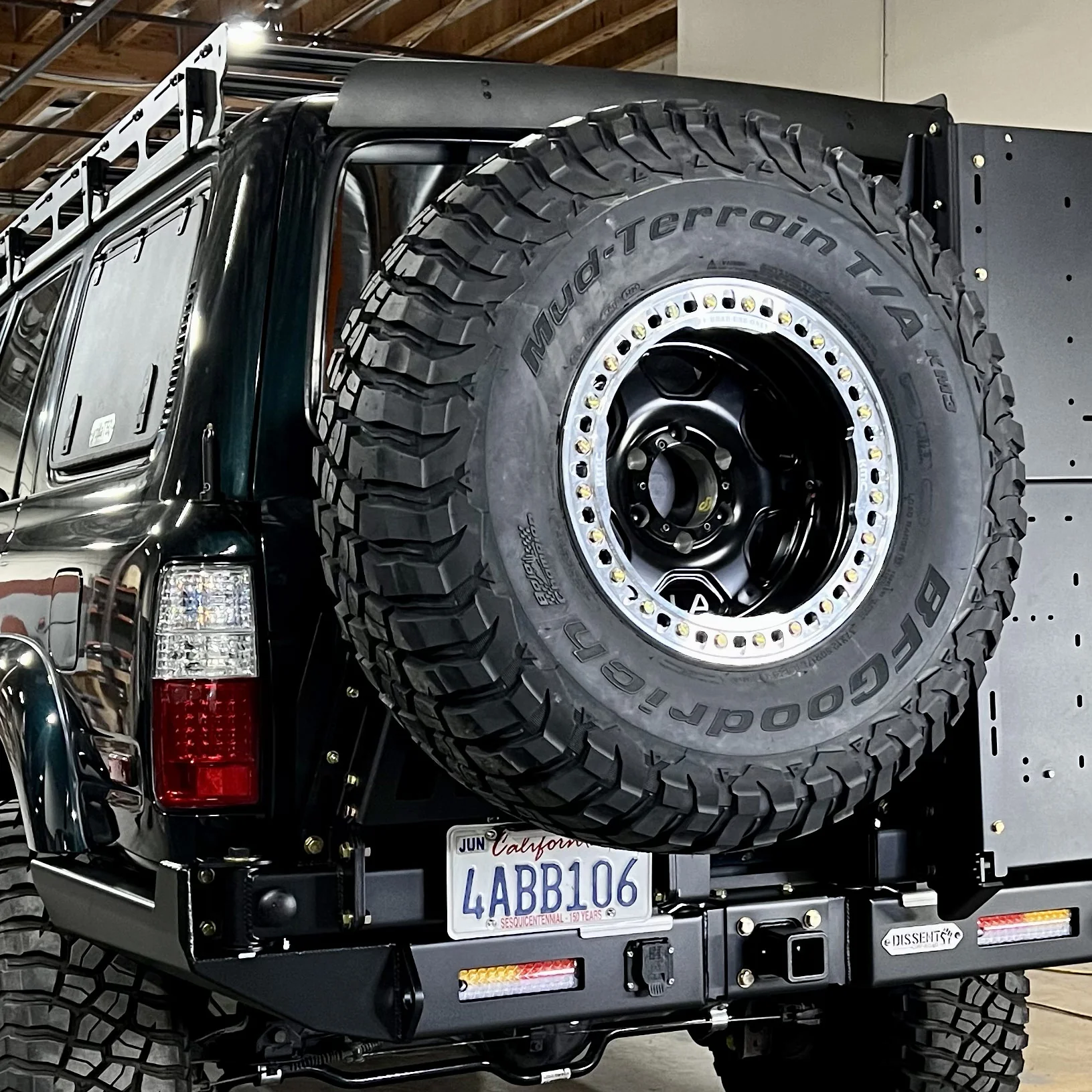 Tire Carrier Swing-out - Image 9